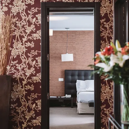 Ilunion Hotel 4*