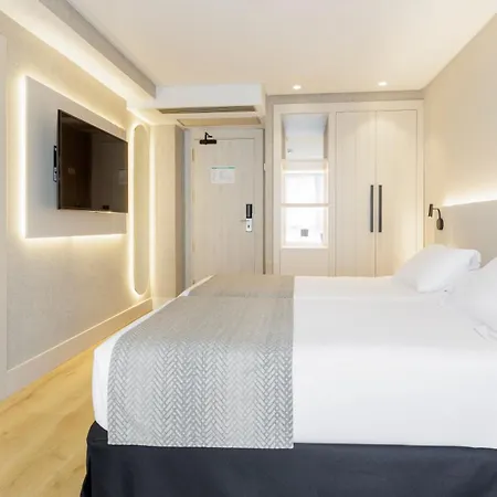 Hotel Ilunion 4*